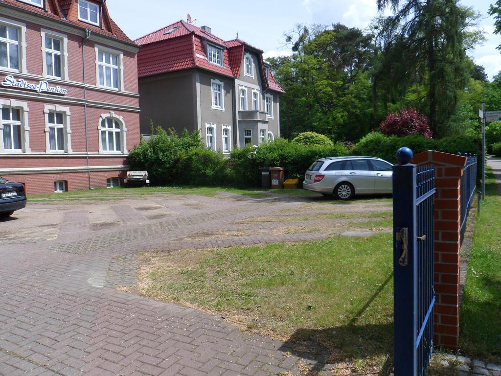 Stadtsee-Pension تيمبلين المظهر الخارجي الصورة